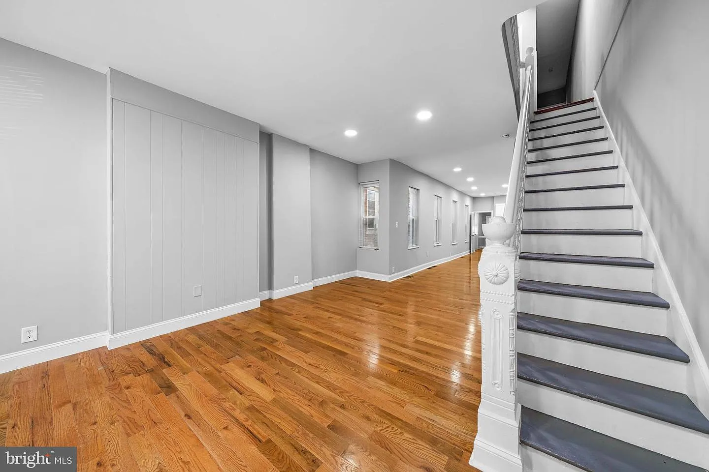 4 bed, 2.0 bath, 1725 sqft, $2,400 — Photo 3