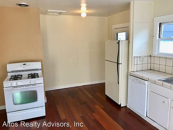 4th image of 2291 Princeton St
