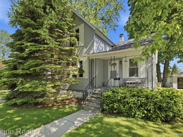 1301 Myrtle St, Port Huron, MI 48060