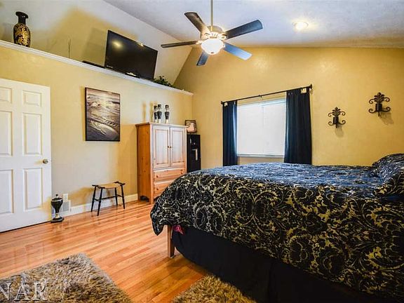 4th image of 35 Chatsford Ct