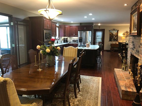 5th image of 12170 Maple Hill Dr
