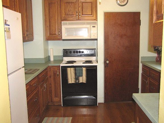 5th image of 539 Cherry St
