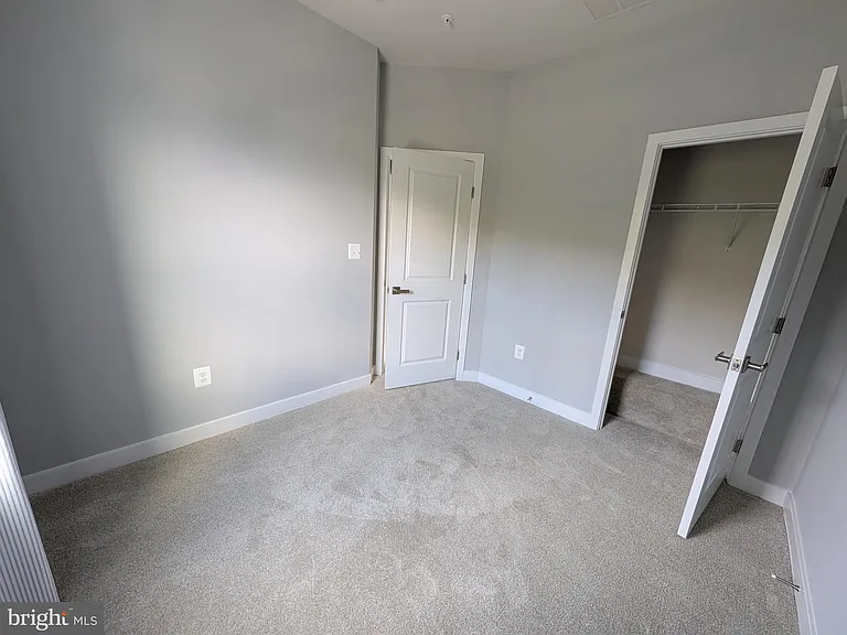 8445 Hamlin St — Photo 10