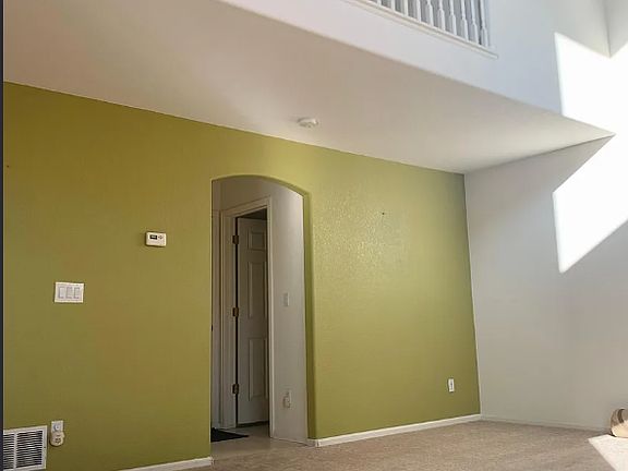 4th image of 4899 Waldenwood Dr