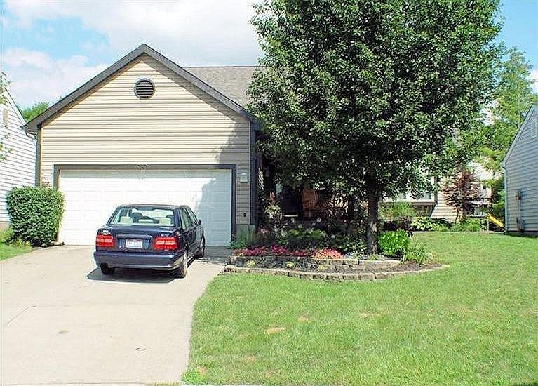 1st image of 930 Tarragon Ln