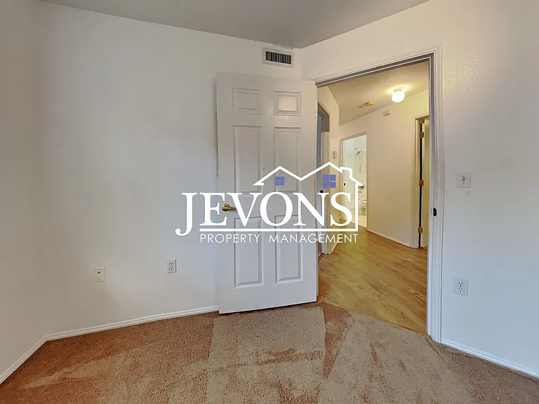 25235 SE Klahanie Blvd #P102 — Photo 22