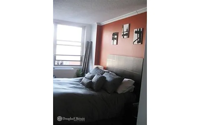 Rented by Douglas Elliman | media 6