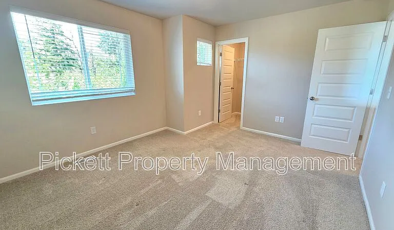 1032 Baker Heights Loop — Photo 34