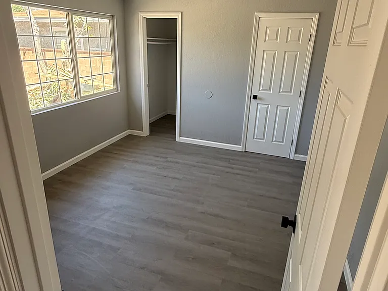 2159 E Avenue Q2 — Photo 12