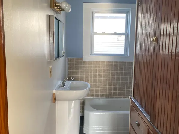 111 Walnut St #2, Nashua, NH 03060