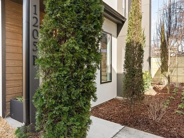 1205B 14th Ave S — Photo 4