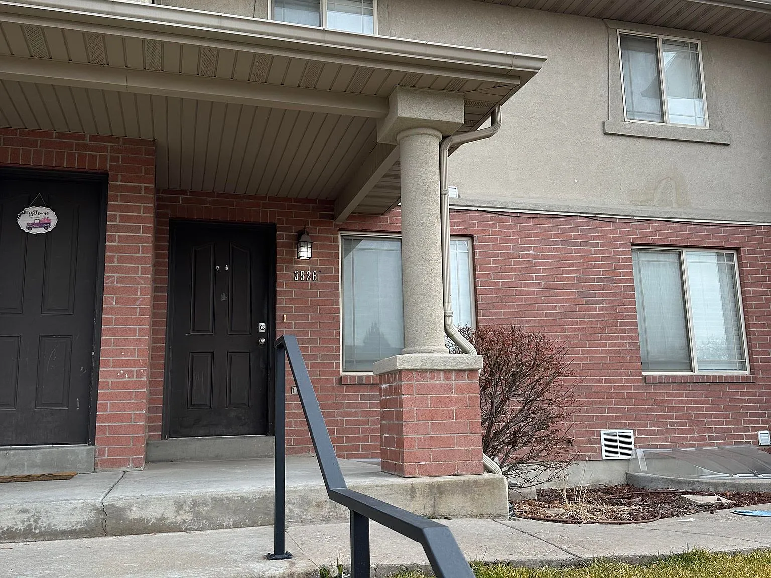 3 bed, 3.5 bath, 1800 sqft, $1,699 — Photo 2