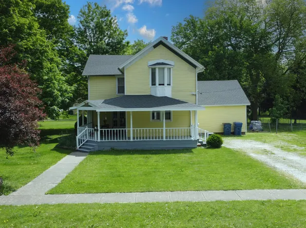 407 E Mulberry St, Watseka, IL 60970
