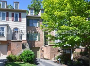 8806 Eagle Rock Ln, Springfield, VA 22153