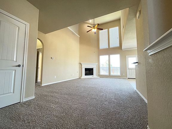 3rd image of 2513 Priscella Dr