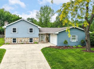 34 Sleepy Hollow Ct, Westfield, IN 46074