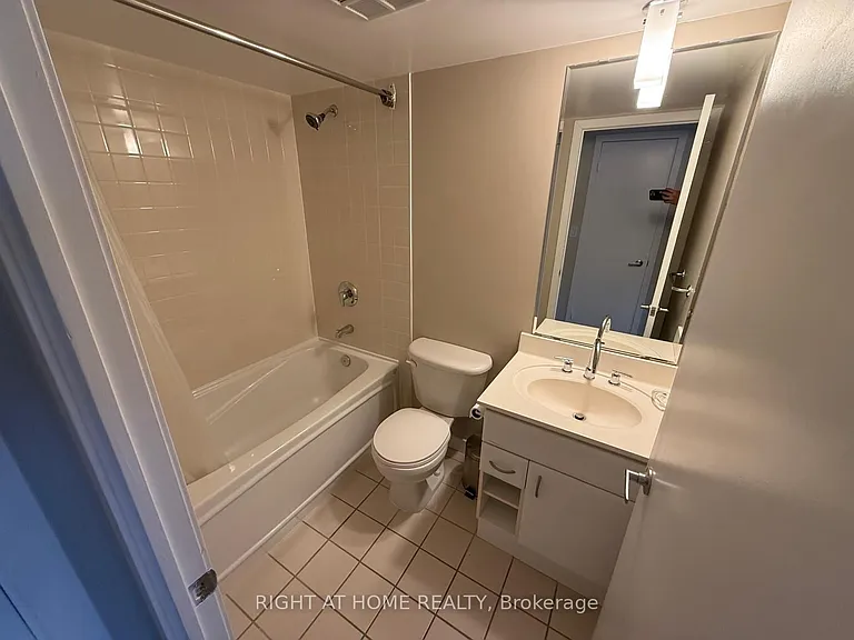 38 Lee Centre Dr #3507 — Photo 10