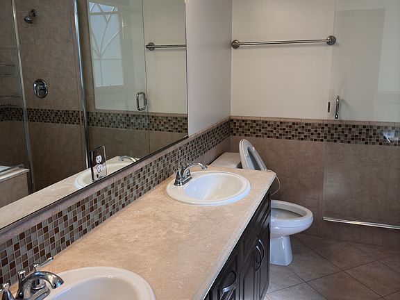 2nd image of 1138 Glenville Dr APT 404