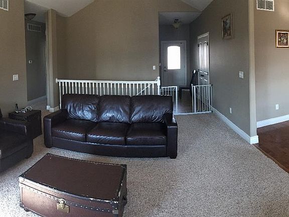 4th image of 4510 Vista Dr