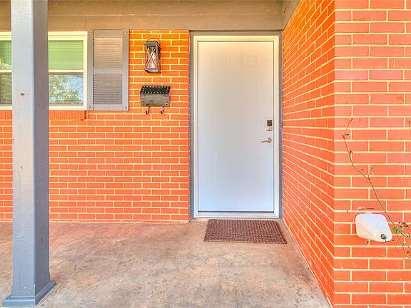 4th image of 3204 NW 35th St