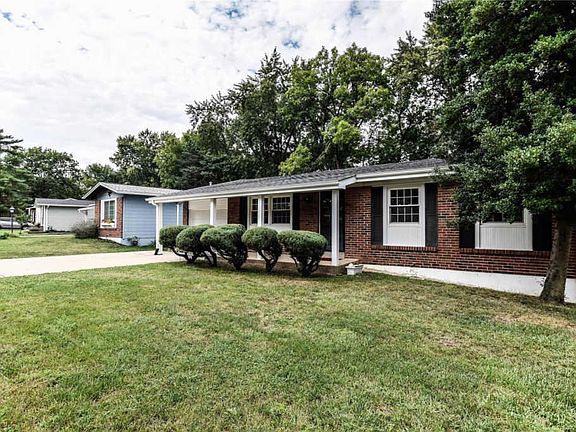 3rd image of 12461 Dawn Hill Dr