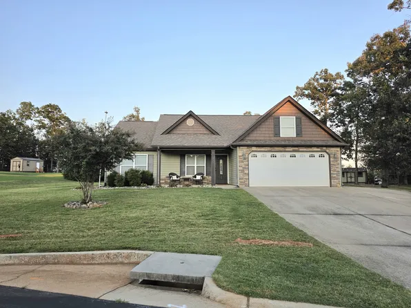 335 Hallie Olivia Dr, Inman, SC 29349