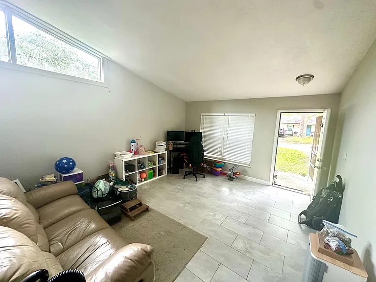 1903 Wizard Ct — Photo 9