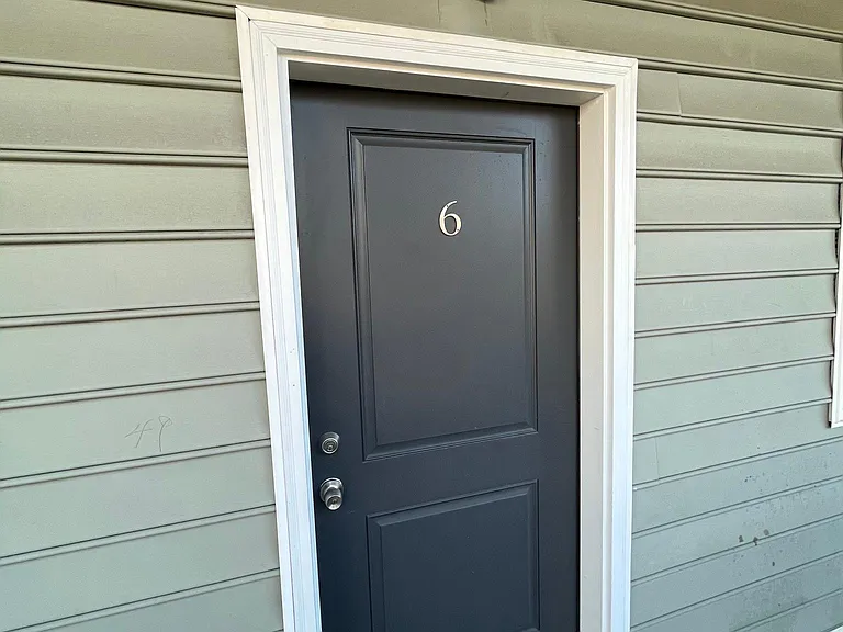 516 E Chestnut St #6 — Photo 13