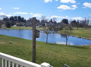 632 Courthouse Cir, Lititz, PA 17543