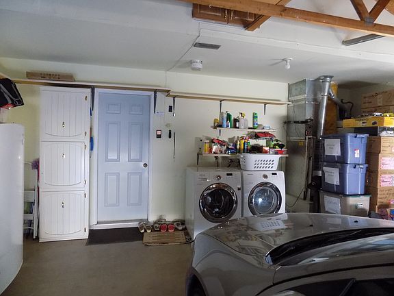 4th image of 9511 Stonemoss Ave