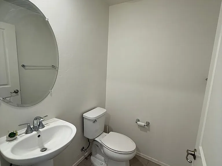 1127 E Descent St — Photo 10