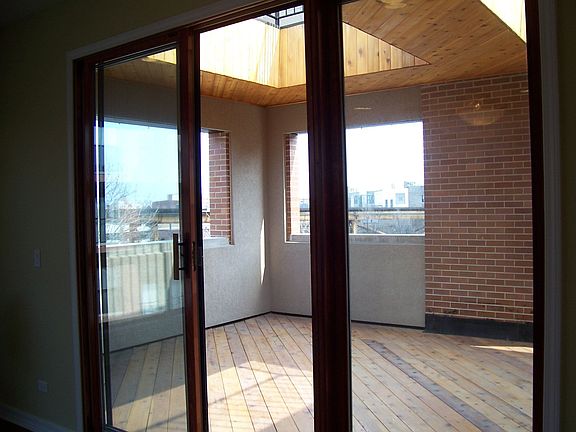 2nd image of 2213 W Wabansia Ave APT 3W