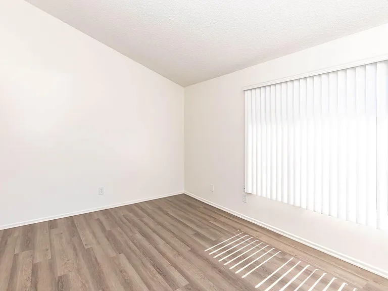Eastwood Apartment Homes — Photo 48