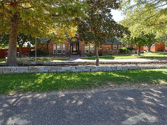 2nd image of 1507 Alan Arbor Ln