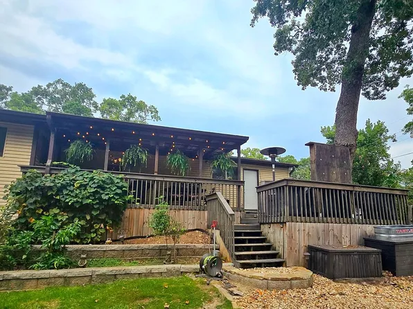 8107 Spruce Dr, Rogers, AR 72756