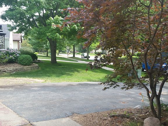 2nd image of 2460 Birchcrest Dr SE