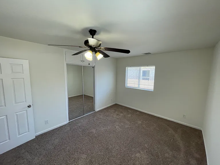 2207 Euclid Ave — Photo 14