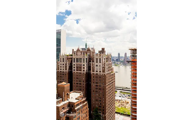 Rented by Douglas Elliman | media 18