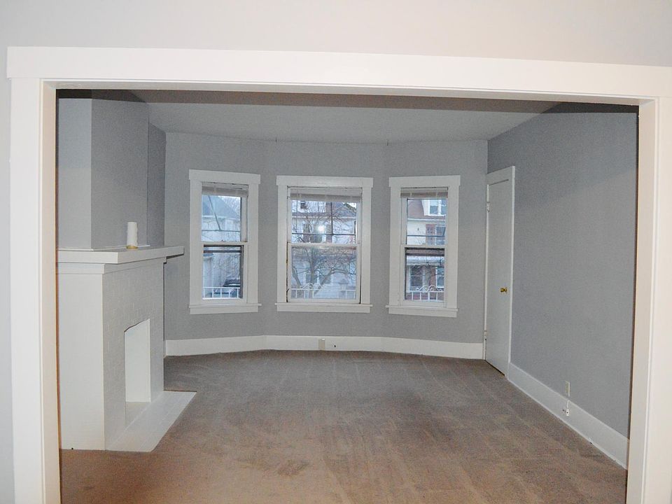 1st image of 25 Sterling Ave #2