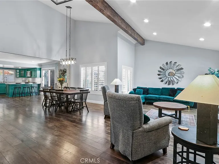 915 N Shaftesbury Ave — Photo 5