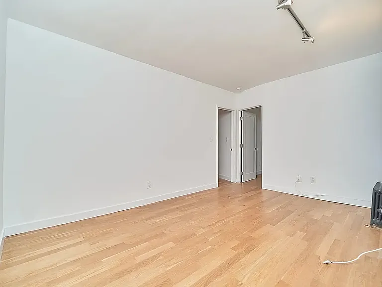 10 Morton St #4F — Photo 4