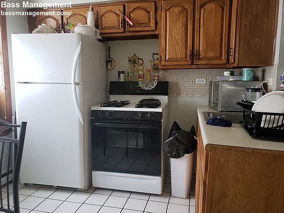5th image of 4808 N Christiana Ave #3E