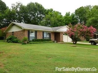 502 Spruce Ln, Starkville, MS 39759