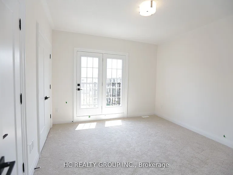 4245 Major Mackenzie Dr E — Photo 11