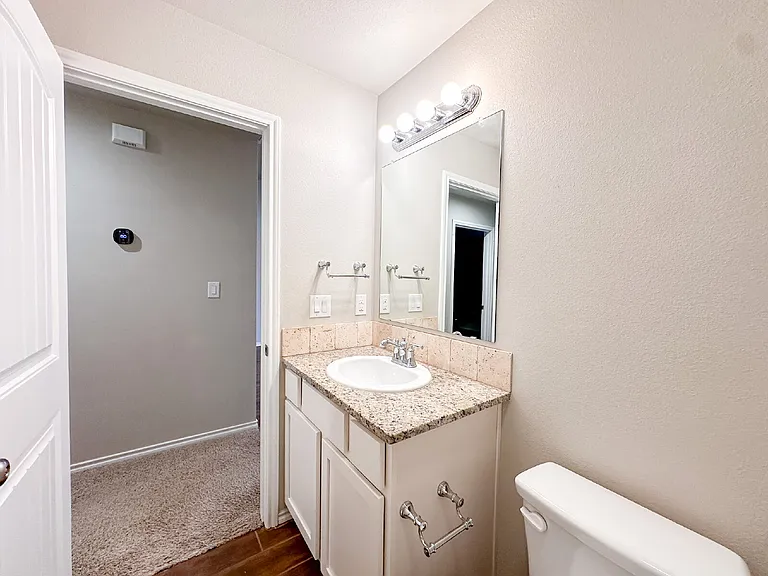 10424 Waverly Ave — Photo 9