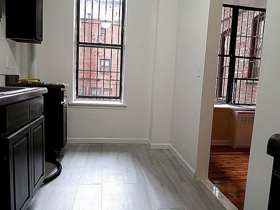 3rd image of 284 Eastern Pkwy APT 1B