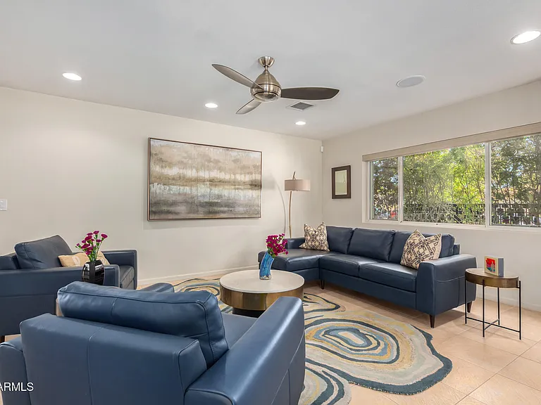 2909 E Las Rocas Dr — Photo 10