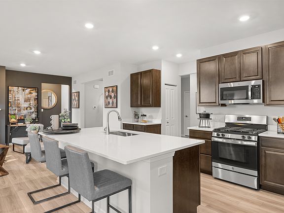 5th image of 10085 Leopold Ln
