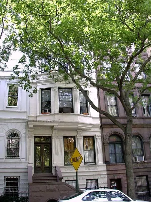 154 West 77th Street in Upper West Side : Sales, Rentals
