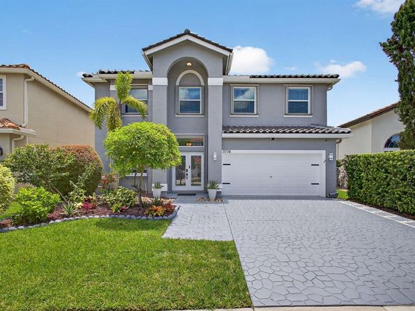 3738 Old Lighthouse Cir